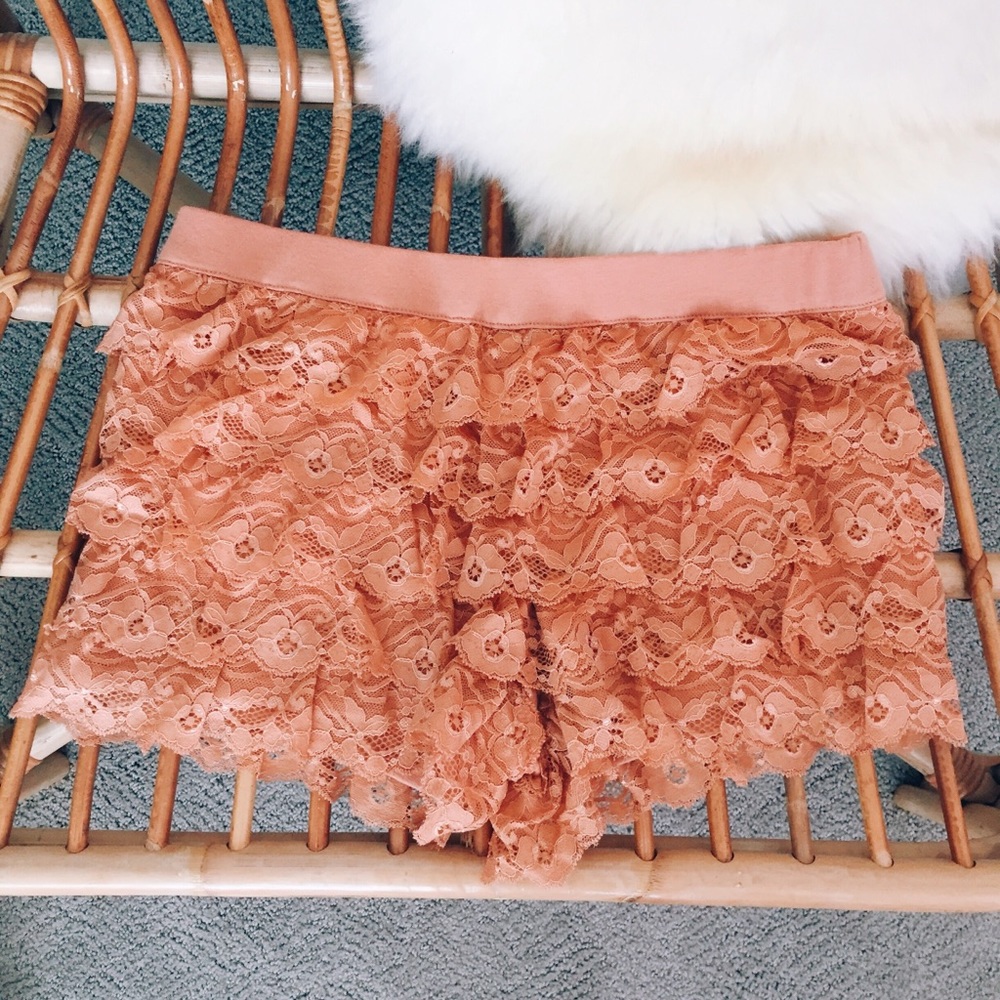 🌼 Peach ruffle lace shorts 🌼